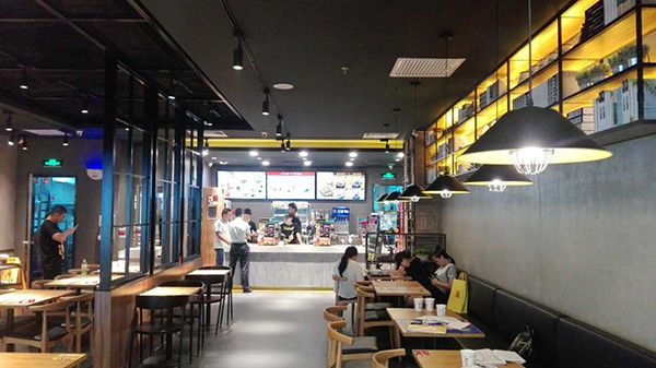 200平方復古風格餐飲店裝修設計案例